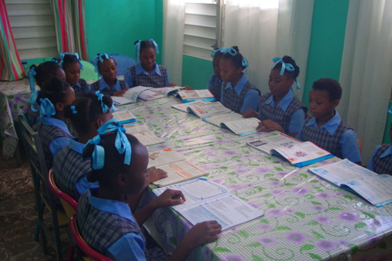 Haiti Schülerinnen Port au Prince2